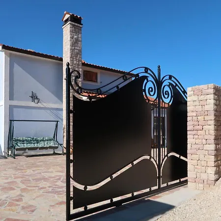 Holiday home Stella - Rac405 By Interhome
